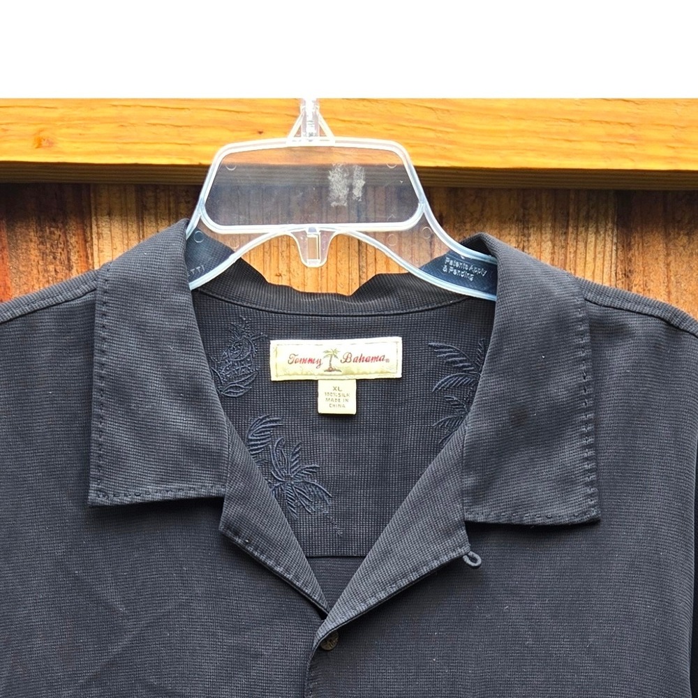 Tommy Bahama Mens XL Black 100% Silk Short Sleeve Button Down Camp Shirt Waffle